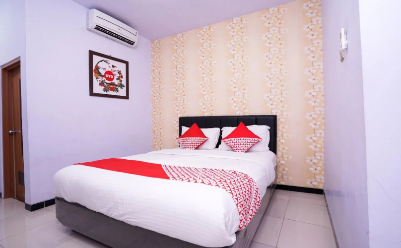 Eston House By OYO Rooms