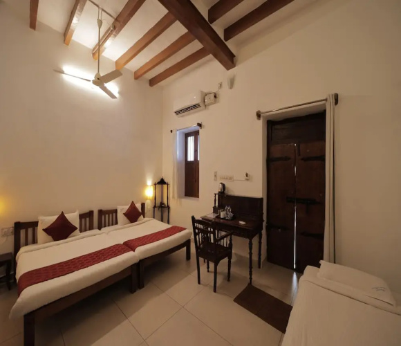 Dumas Guest House