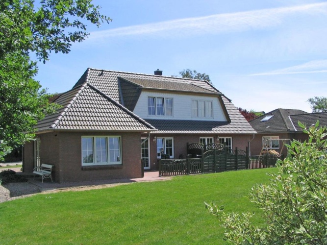 2 Bedrooms Cottage