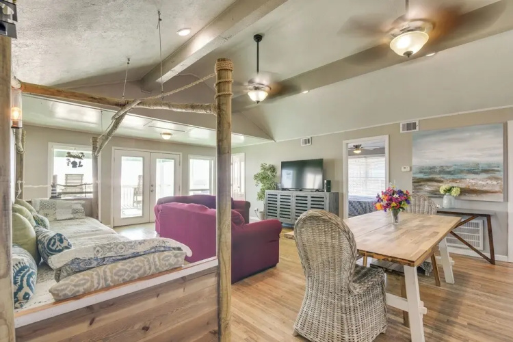 Great for Groups: Oceanfront Surfside Beach Home!
