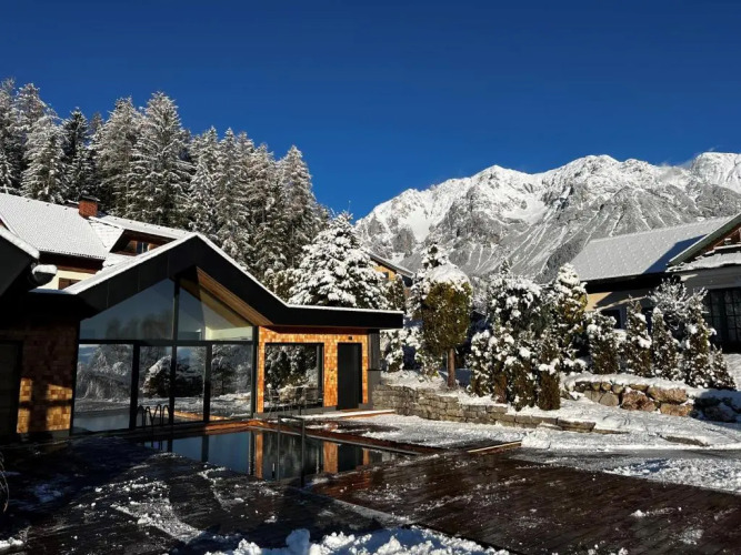 Hotel Annelies Over view