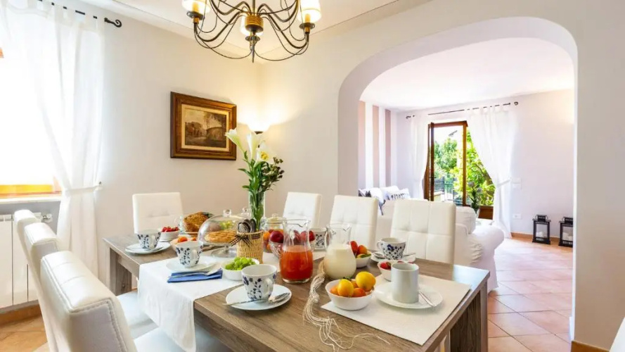 Villa Elena 9&1