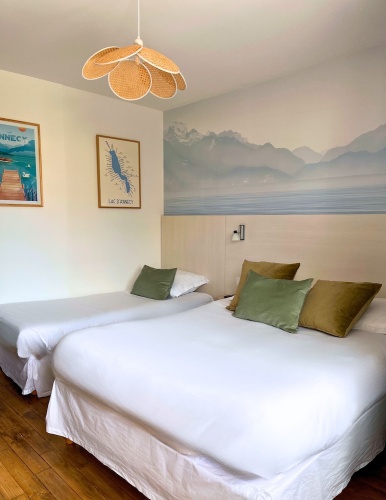 Standard Triple room