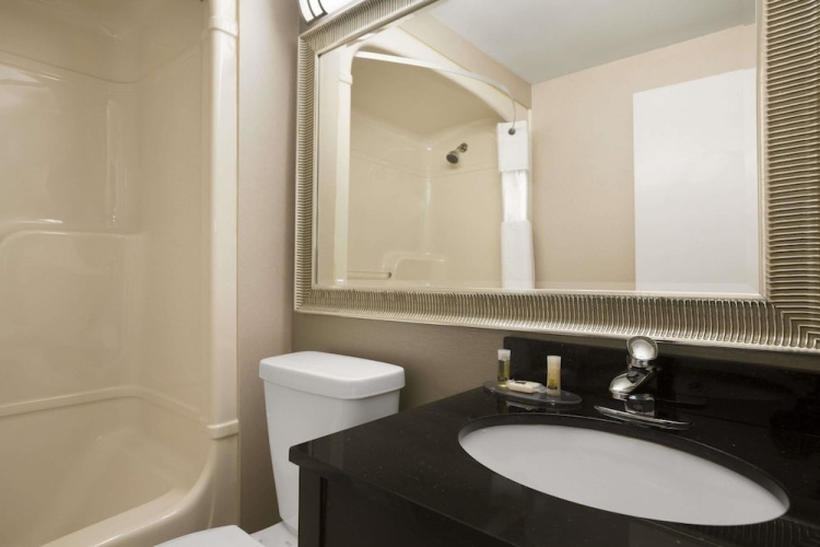 Days Inn By Wyndham Stouffville photo 10