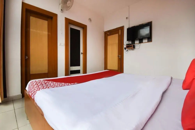 Ayush Home Stay by OYO Rooms