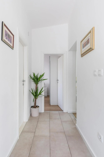 Tonina - house with patio, jacuzzi, free parking