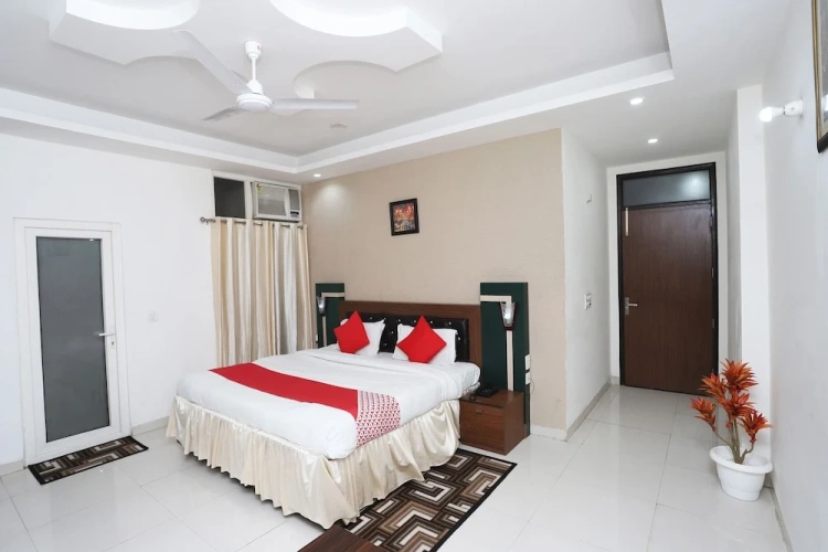 Deluxe Suite