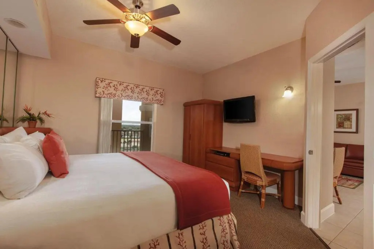 Beautiful Condo Near Disney World