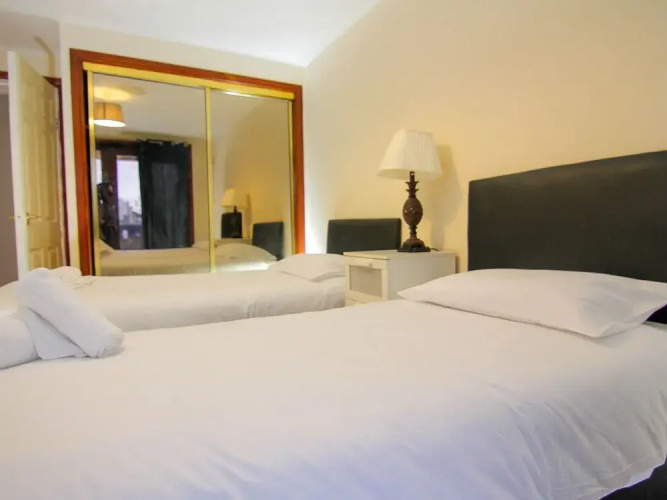 City Centre Suite by the Clyde Lancefield