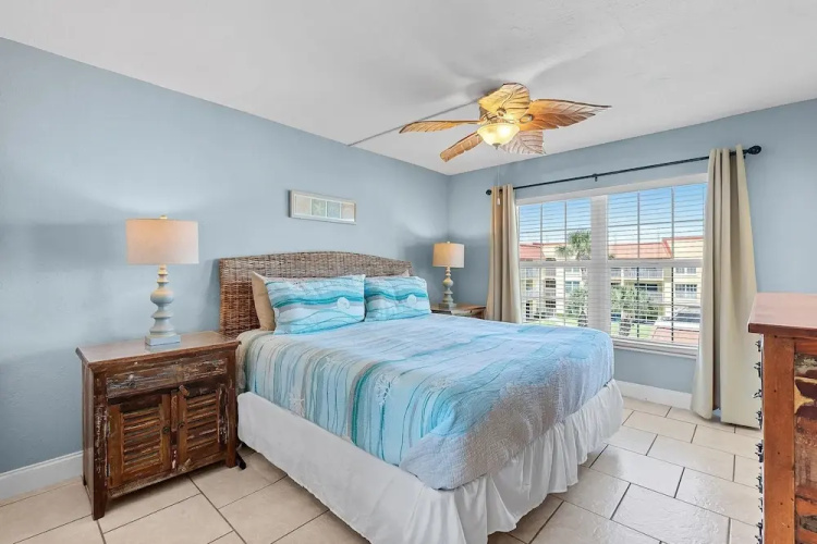 Point East 320