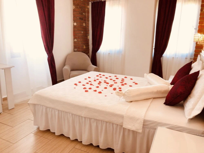 Lavinya Otel