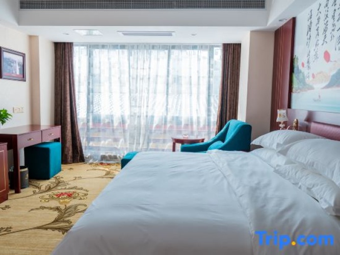 Deluxe Double Suite