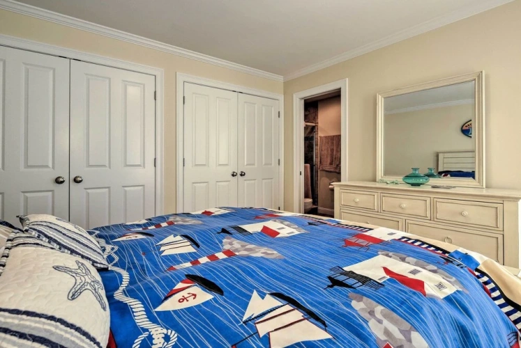2 Bedrooms Apartment