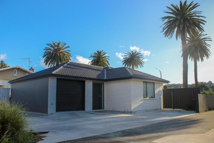 3 Bedrooms Cottage