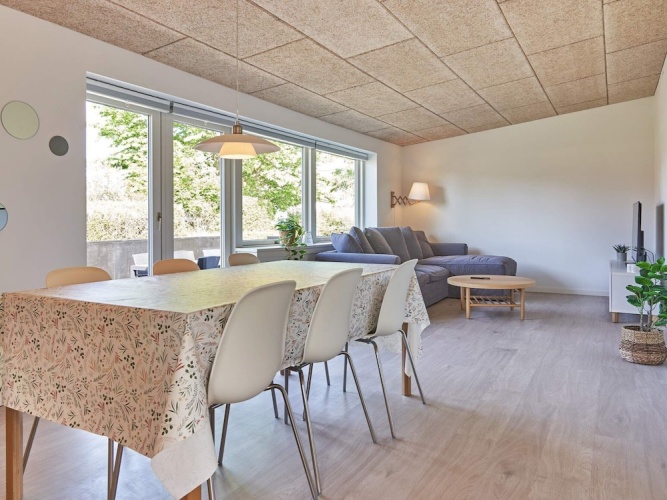 6 Person Holiday Home in Ronne-by Traum