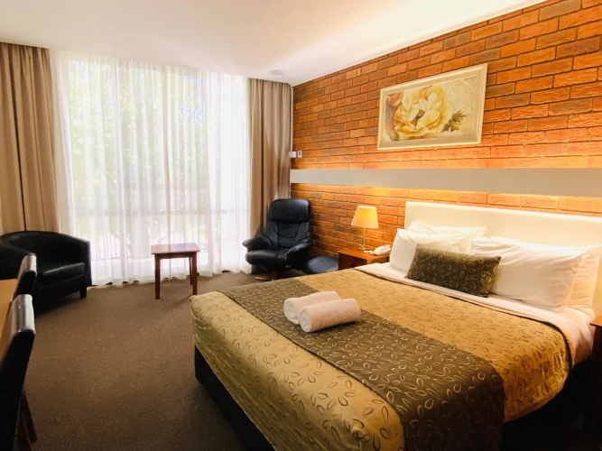 Connells Motel & Serviced Apartments