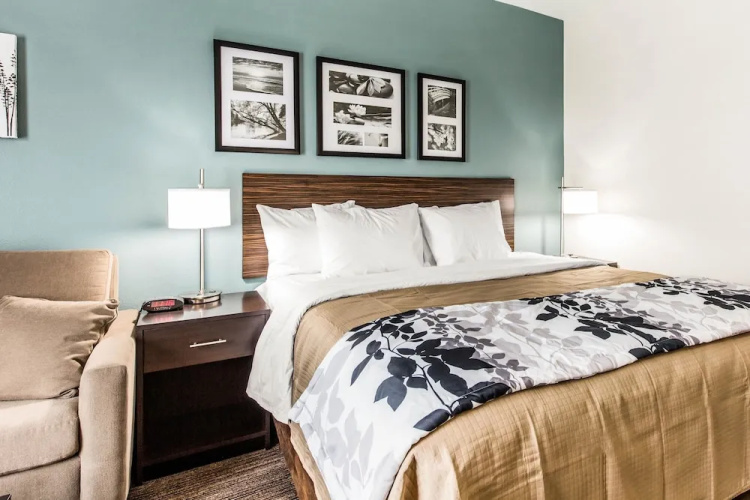 Sleep Inn & Suites