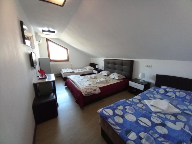 Economy Quadruple room