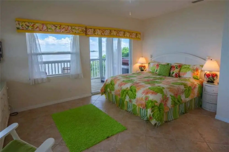 163-Pelican Pointe