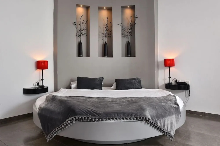 Kami Suites Hotel