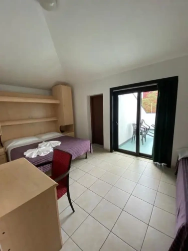 Standard Triple room with balcony