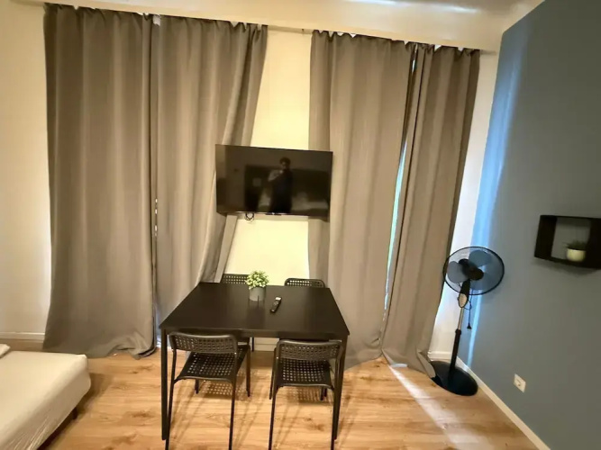Chic 1BR Apt Steps from Schönbrunn