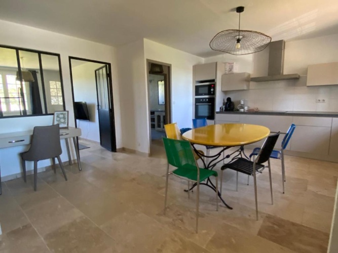 2 Bedrooms Cottage