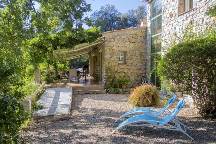3 Bedrooms Cottage