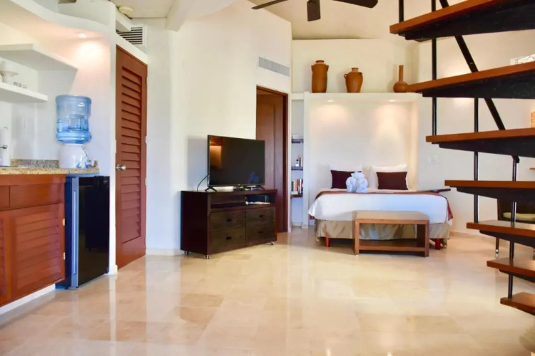 Playa Palms Beach Hotel