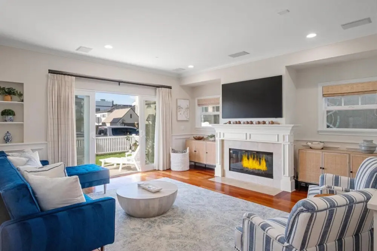 4br Beach House Steps From Sand - AC Parking BBQ