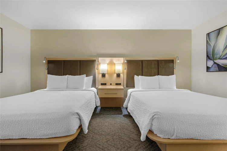 Standard Quadruple room with courtyard view
