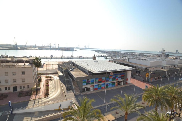1 Bedroom Apartment with sea view