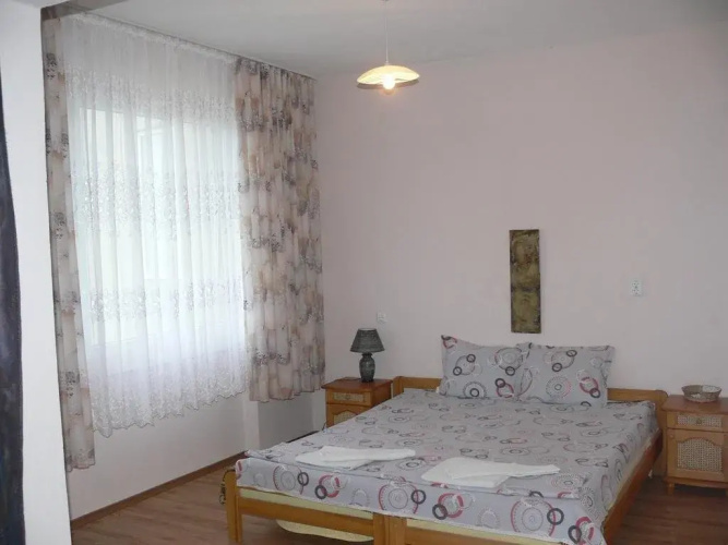 Veliana Guest House