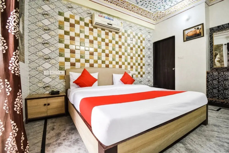 Kesar Palace by OYO Rooms