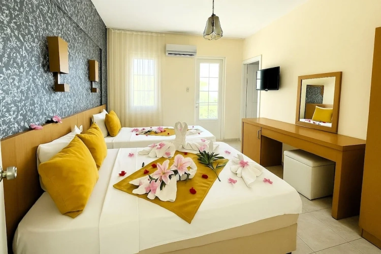 Standard Triple room