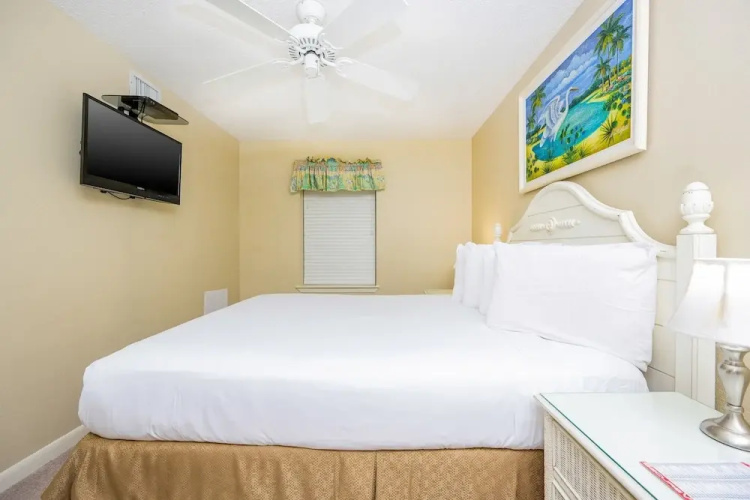 Phoenix Vi 6208 3 Bedroom Condo