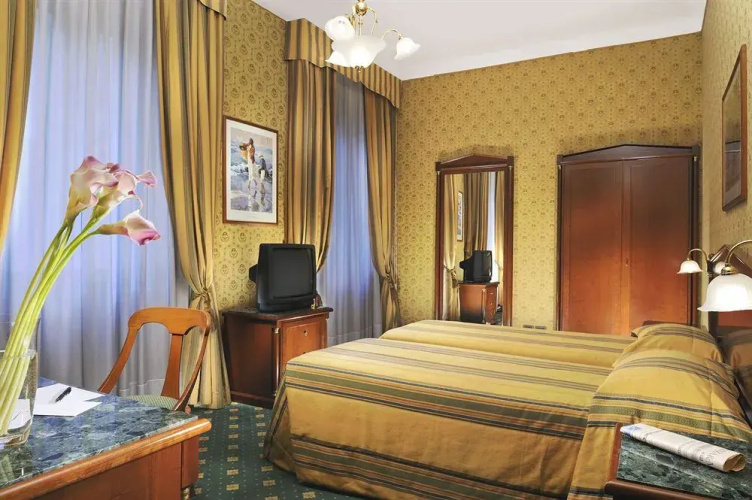 Grand Plaza