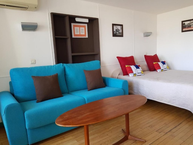 Standard Double room with balcony and with park view