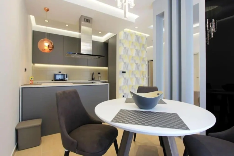 1 Bedroom Apartment