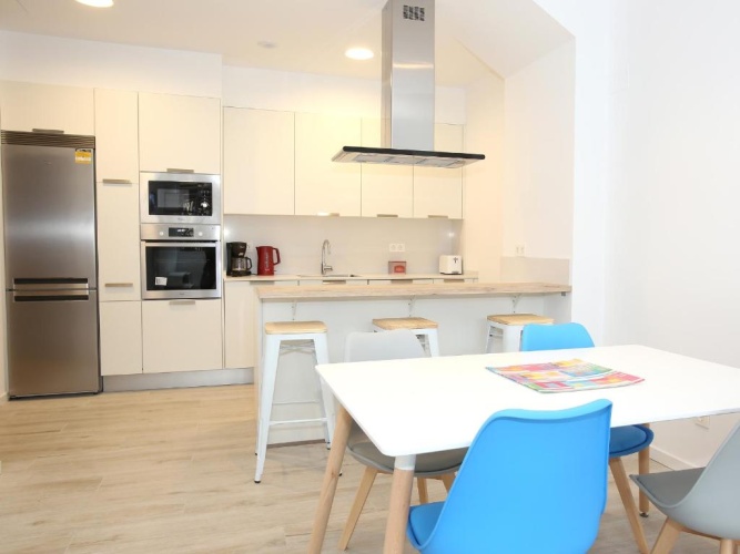 2 Bedrooms Apartment