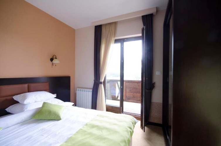 1 Bedroom Apartment with balcony and with view