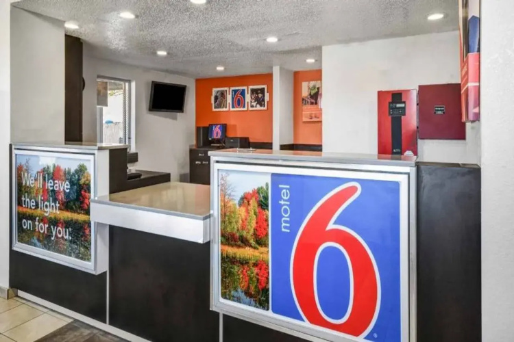 Motel 6 Memphis, TN - Downtown