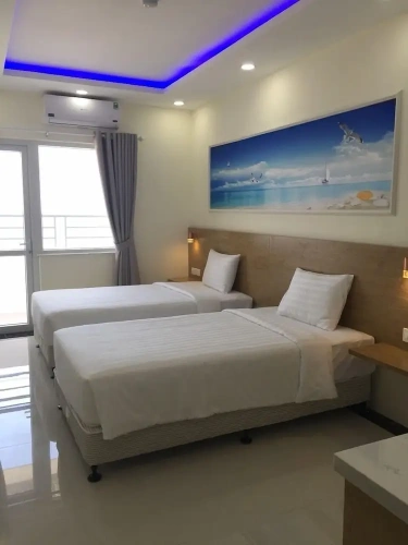 Deluxe Twin room with city view
