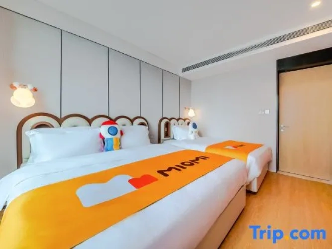 2 Bedrooms Double Suite with city view