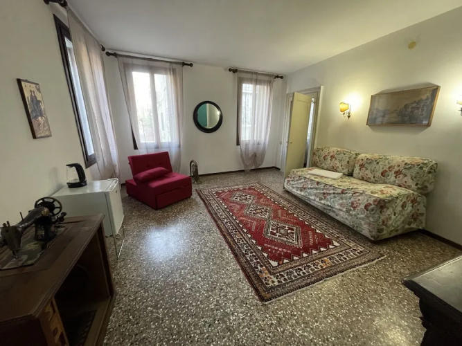 Cool Venice Apartment
