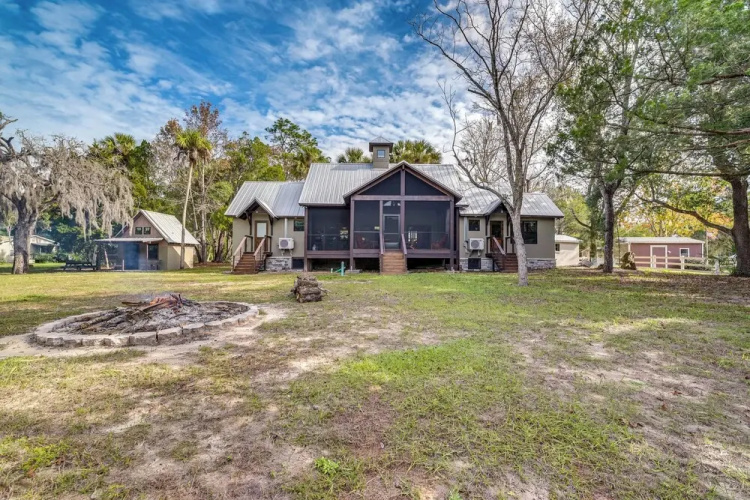 Riverfront Fishers Paradise in Florida w/ Dock!