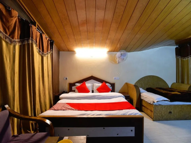 OYO 13186 Hotel Royal View