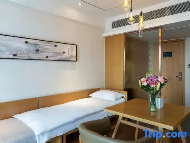 Standard Triple Family room