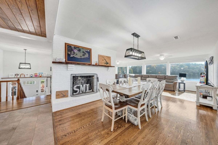 Paradise Point - Lakefront Home With Private Dock!