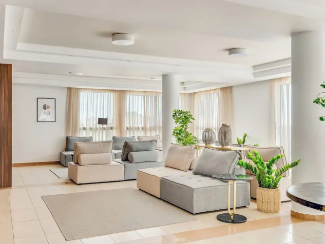 Sanders Florida - Chic Studio With Shared Pool